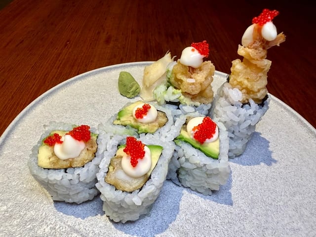 Roll Shrimp Tempura.