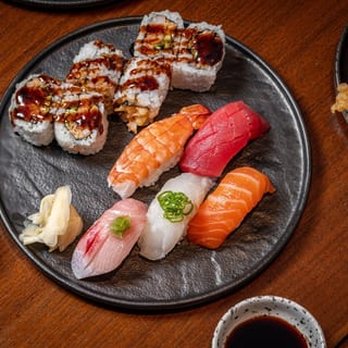 Chef's Choice 5pcs Nigiri+6pcs Maki