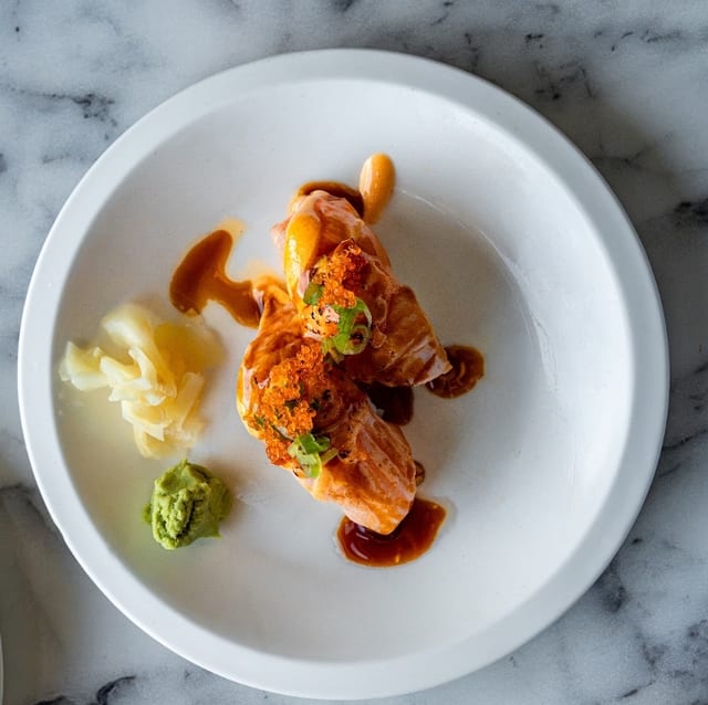 Nigiri Flamed Salmon + Spicy Scallop (2pcs).